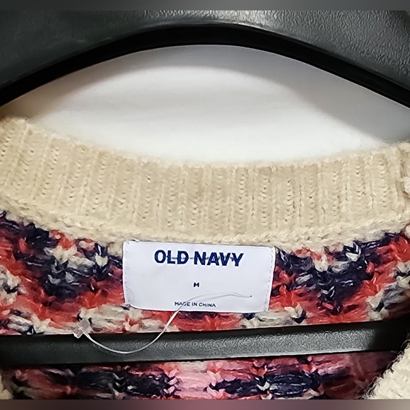 Old Navy Women's Beige and Red Patterned Sweater - Picture 3 of 9